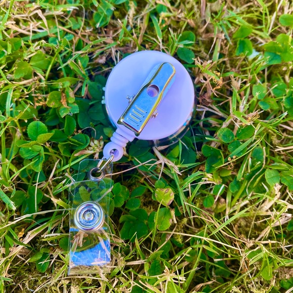 Real flower resin badge reels - Picture 3 of 6